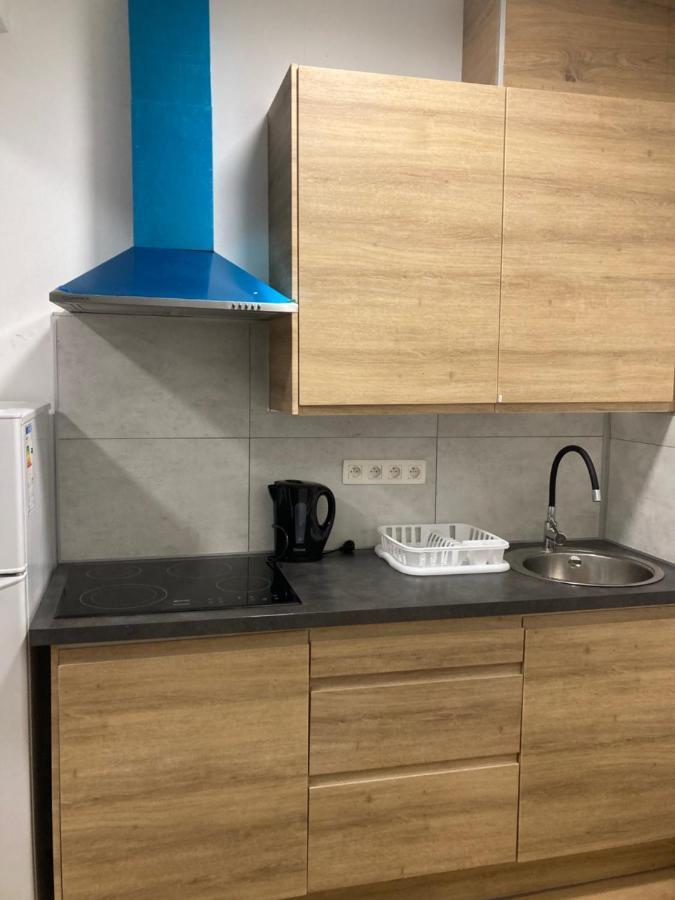 Superbe Au 1er étage, Proche De La Gare Du Midi Apartamento